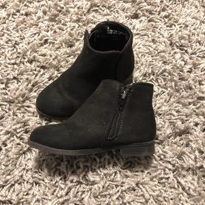 Cat and Jack black shimmer boots size 8 toddler